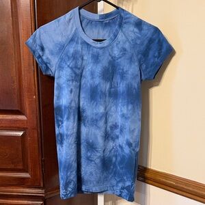 Lululemon Swiftly Tech Short Sleeve Shirt 2.0 s 6 Marble Dye Commander Blue Nile